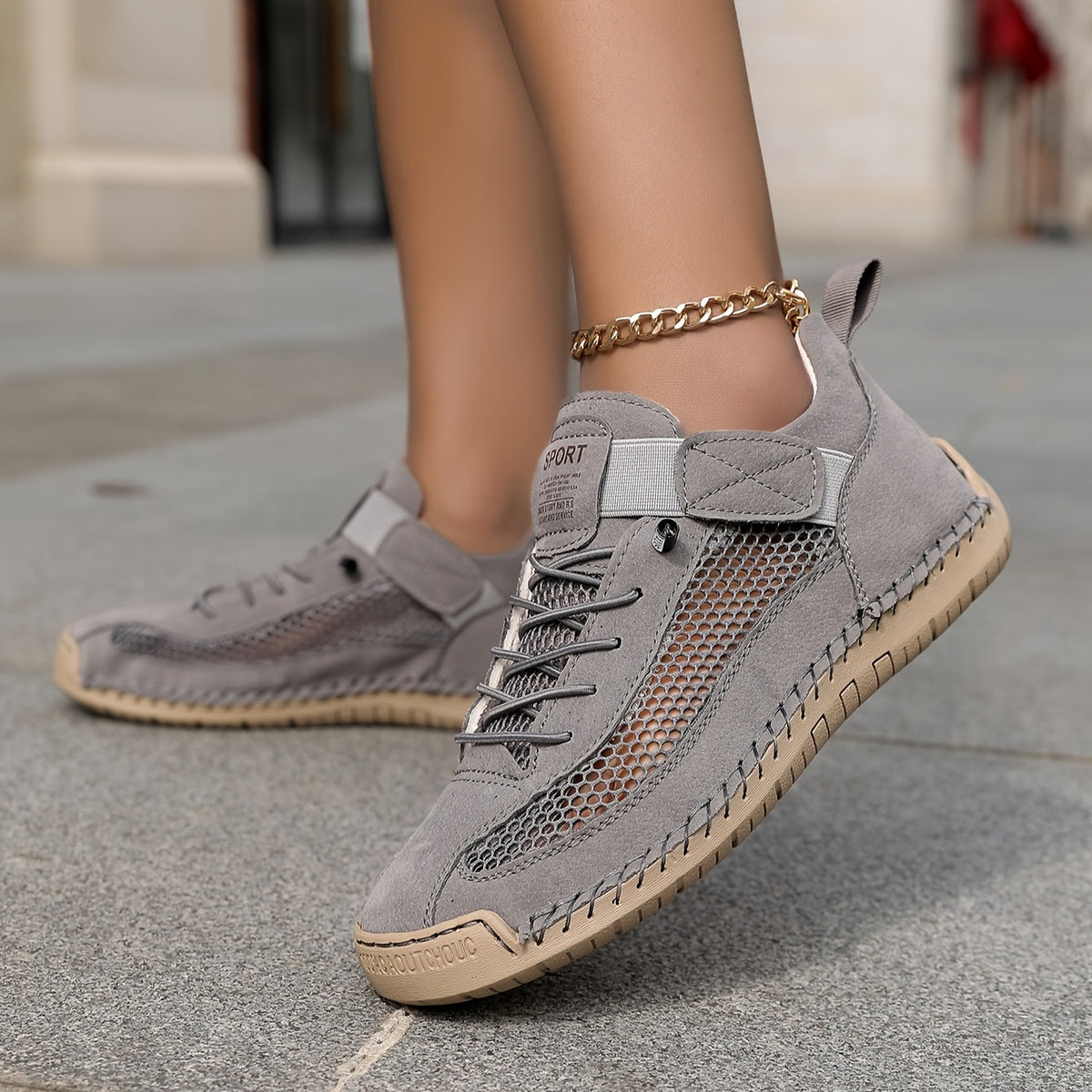 Mira – Light summer comfort with a breathable design