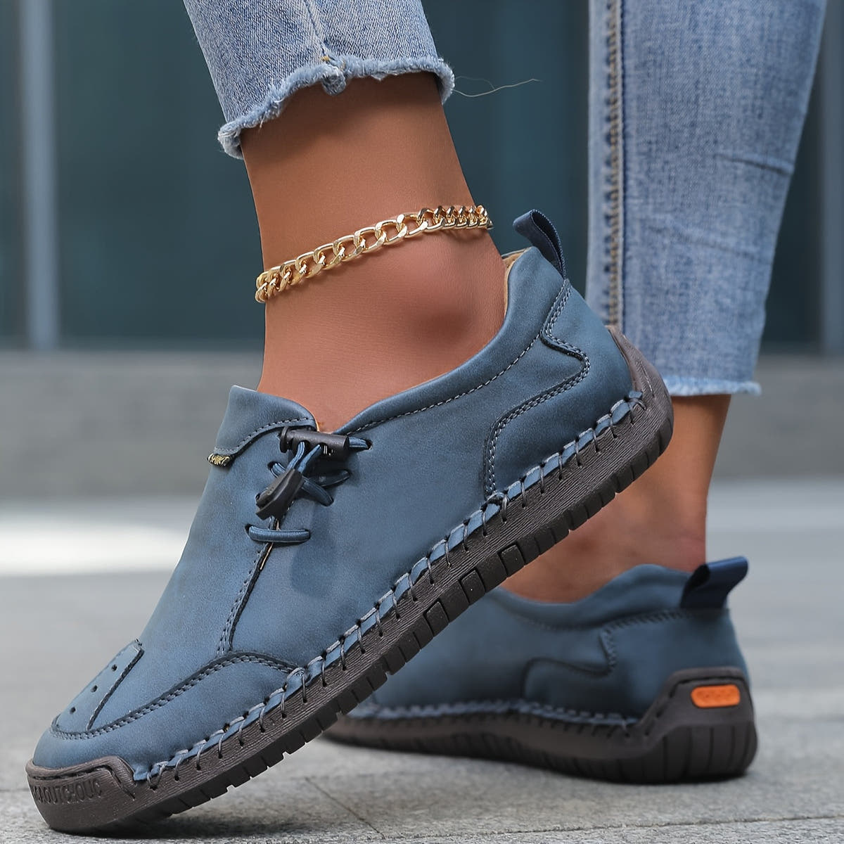 Lina – comfort, stability & effortless dressing for every day