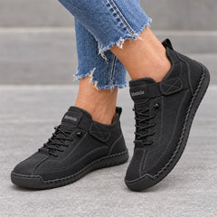 Mia comfortable sneakers black - side view on foot