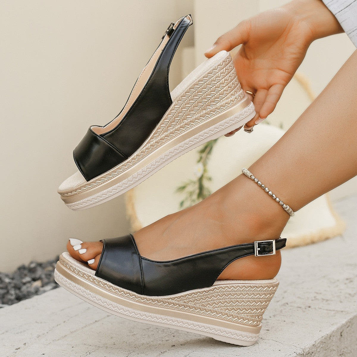 Victoria - Women's comfort sandals