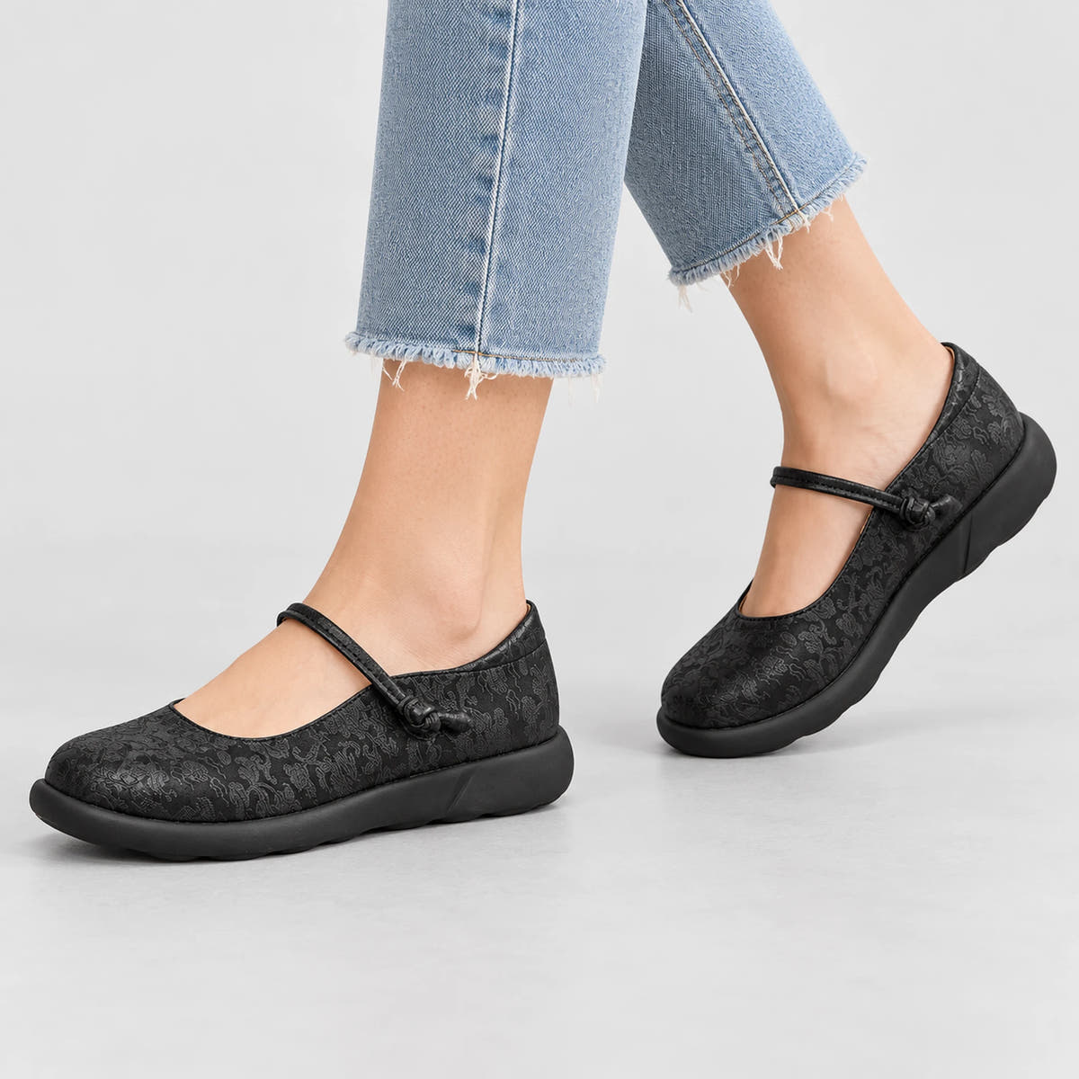 Juniper | Strappy Comfort Mary Janes