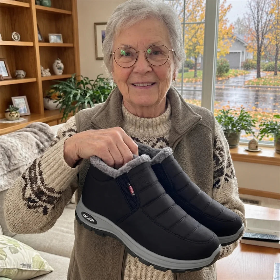 Customer holding her Sianna boots